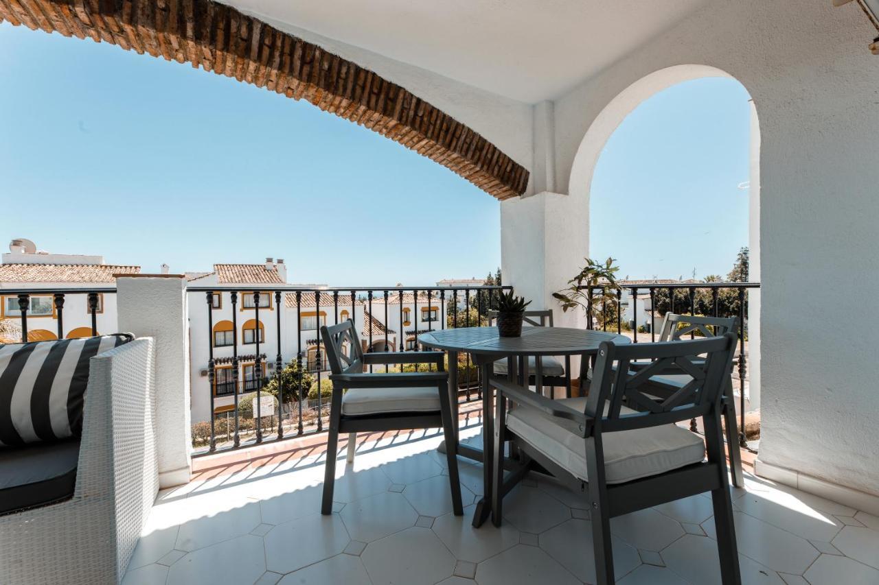 Spacious 2-Bedroom Apartment With Free Parking Sitio de Calahonda エクステリア 写真