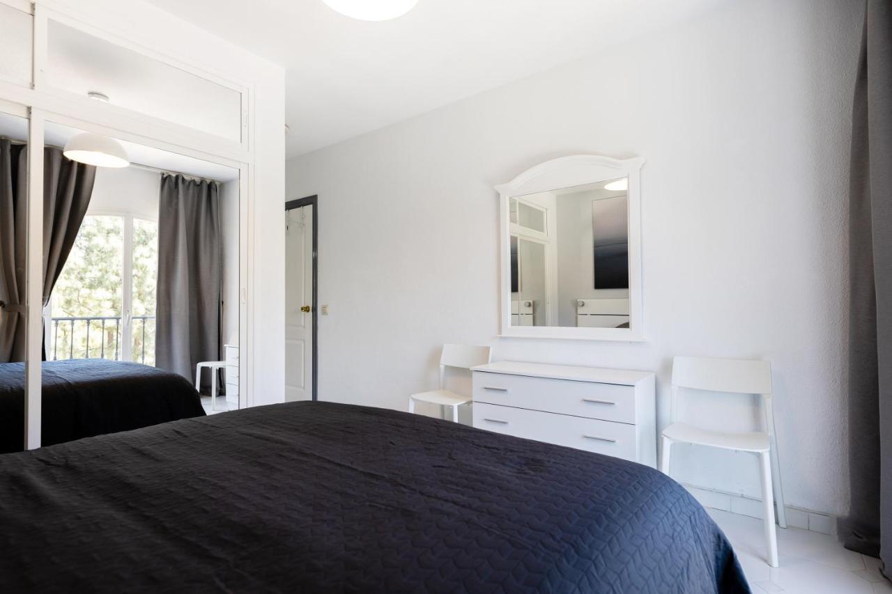 Spacious 2-Bedroom Apartment With Free Parking Sitio de Calahonda エクステリア 写真